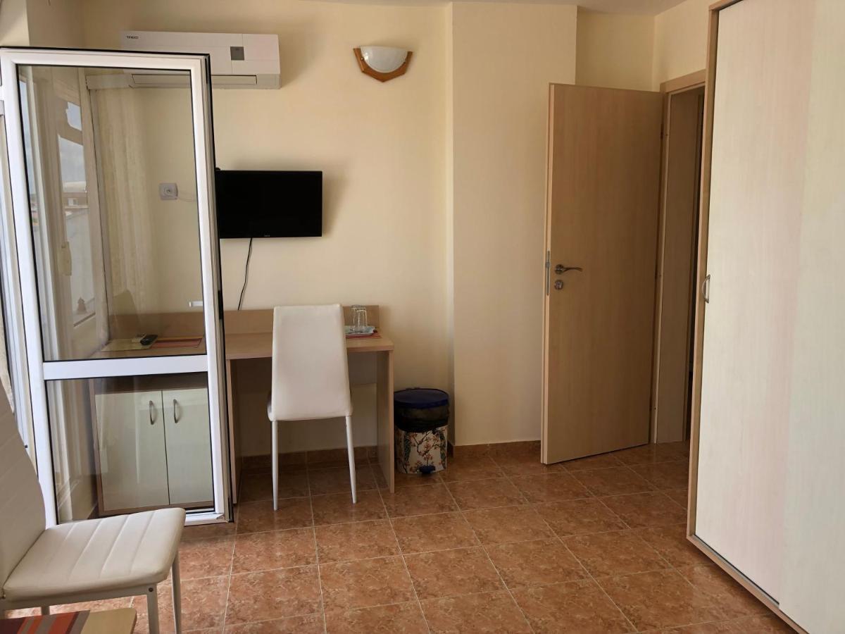 Borko Guest House Primorsko Exterior foto