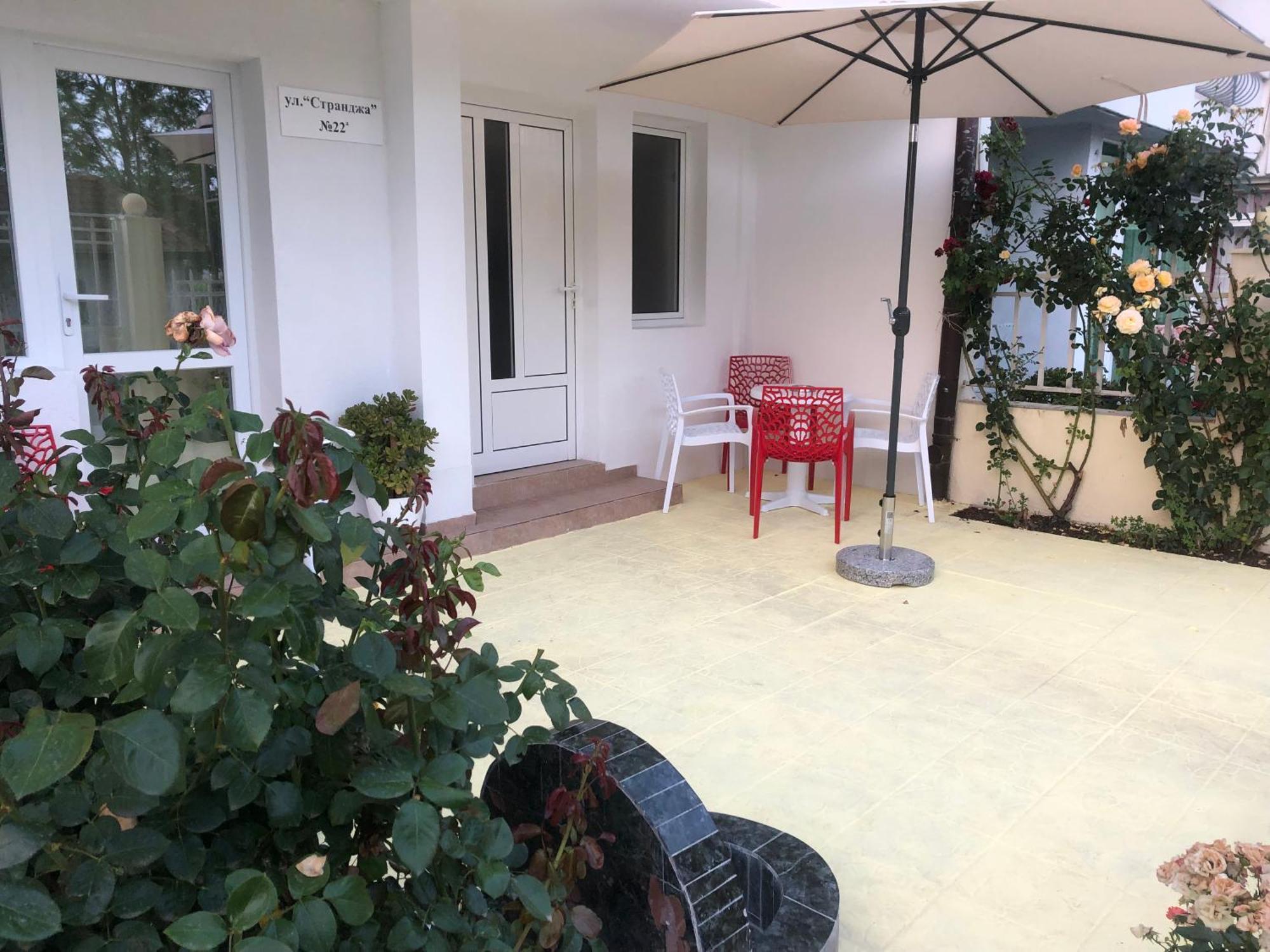 Borko Guest House Primorsko Exterior foto